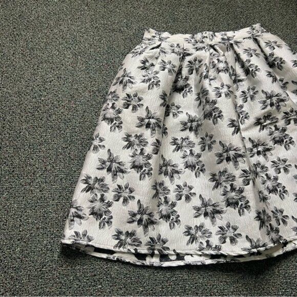 Metallic Silver & Black Flower Brocade Fabric Shimmery Fancy Cupcake Skirt Sz L - Picture 10 of 16
